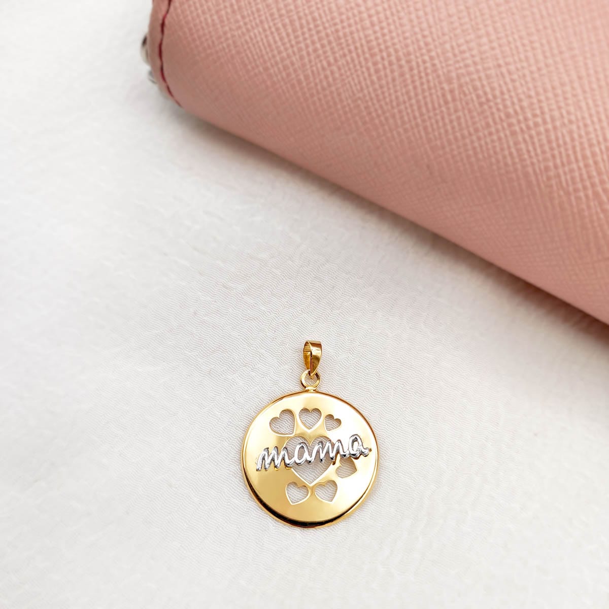 Regalos para el día de la madre con pulseras y joyas de oro